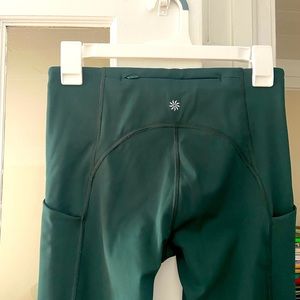Athleta Ultimate 7/8 leggings in Seaweed snack